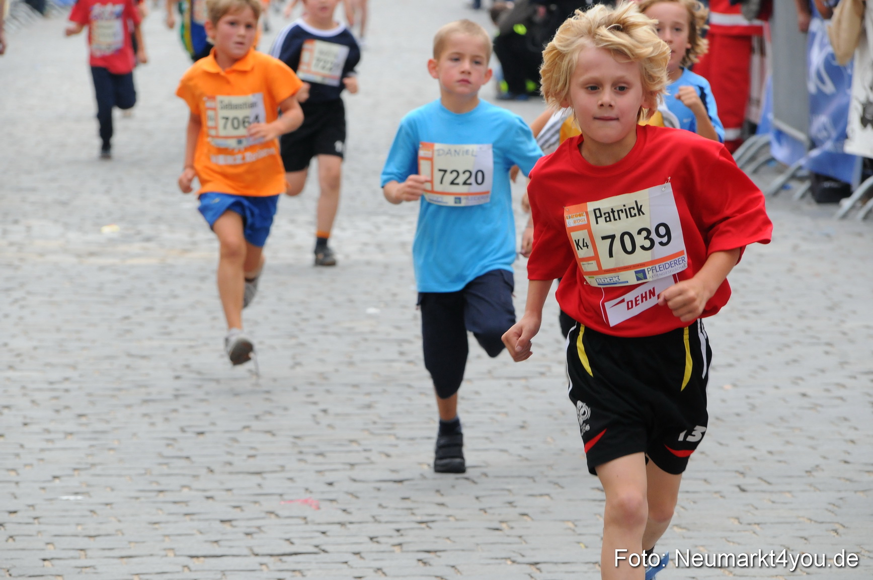 0070 Stadtlauf Neumarkt Bambinilaeufe 200909